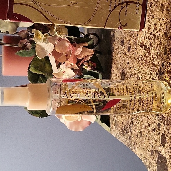 Red Tea & Fig Body Collection - Picture 3 of 7